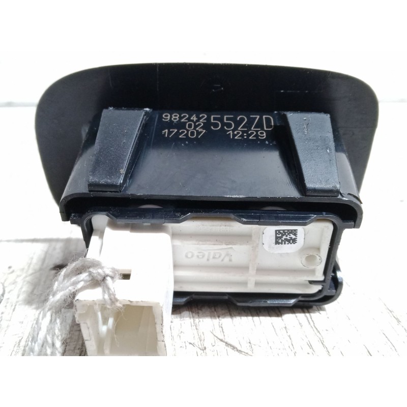 Recambio de mando elevalunas trasero derecho para peugeot 2008 i (cu_) 1.2 thp 130 / puretech 130 referencia OEM IAM   