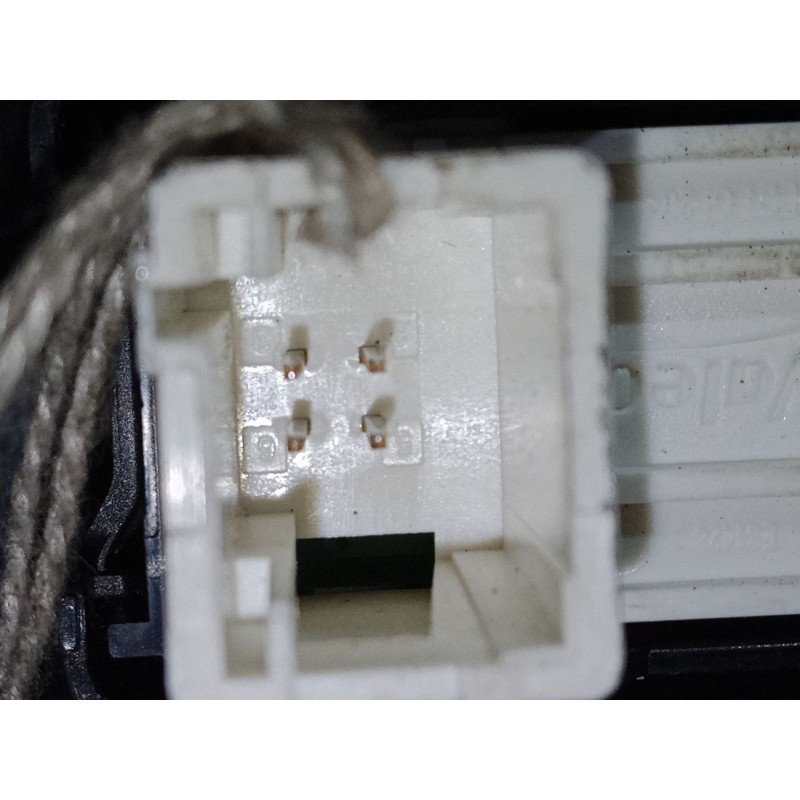 Recambio de mando elevalunas trasero derecho para peugeot 2008 i (cu_) 1.2 thp 130 / puretech 130 referencia OEM IAM   