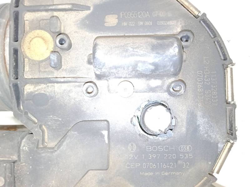 MOTOR LIMPIAPARABRISAS DELANTERO DERECHO P09551204 
