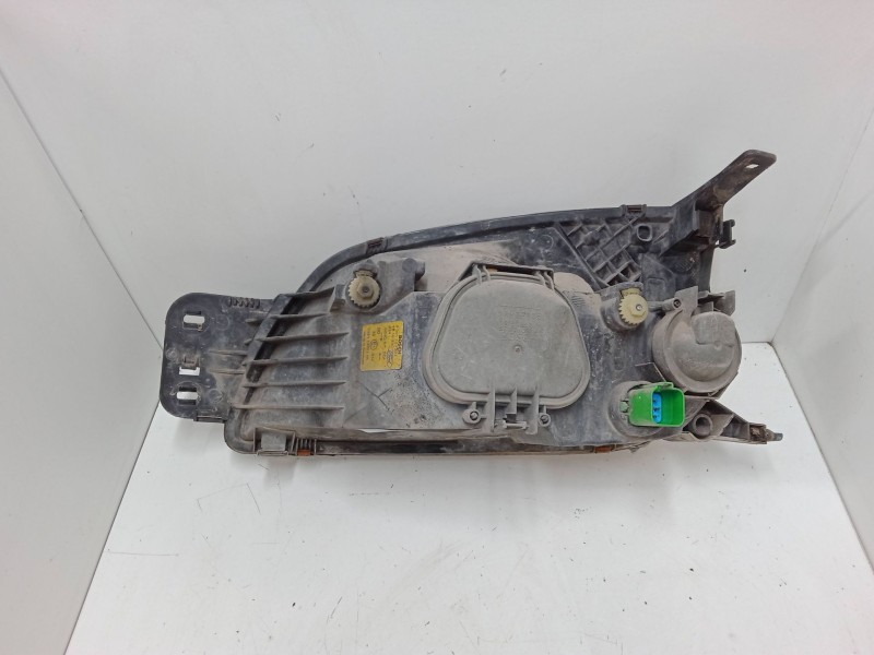 Recambio de faro derecho para ford fiesta iv (ja_, jb_) 1.3 i referencia OEM IAM   