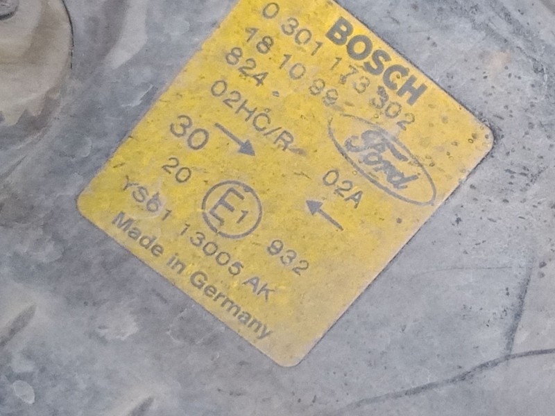 Recambio de faro derecho para ford fiesta iv (ja_, jb_) 1.3 i referencia OEM IAM   