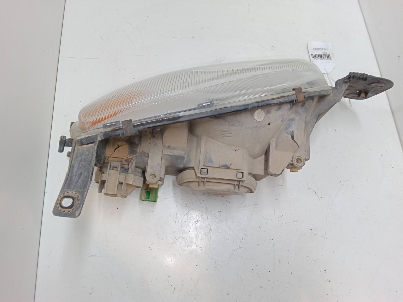 Recambio de faro izquierdo para ford fiesta iv (ja_, jb_) 1.3 i referencia OEM IAM   