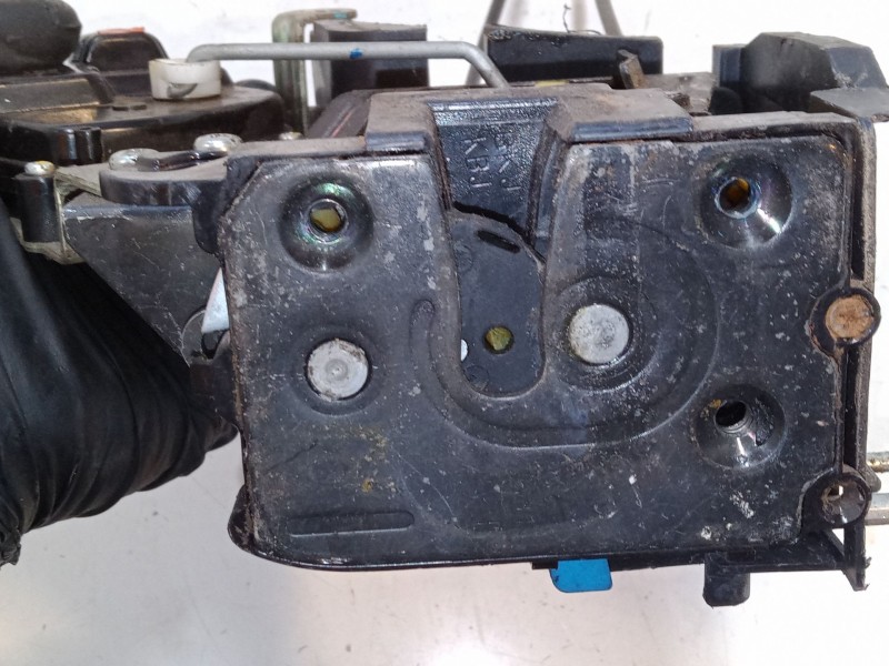 Recambio de cerradura puerta delantera derecha para hyundai accent iii sedán (mc) 1.5 crdi gls referencia OEM IAM   