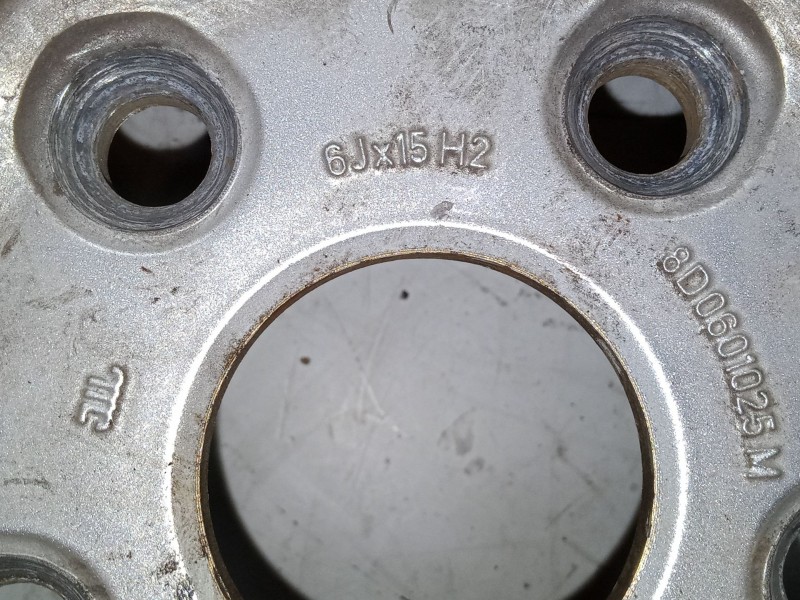Recambio de llanta alumino 15´´ para audi a4 b5 avant (8d5) 1.9 tdi referencia OEM IAM   