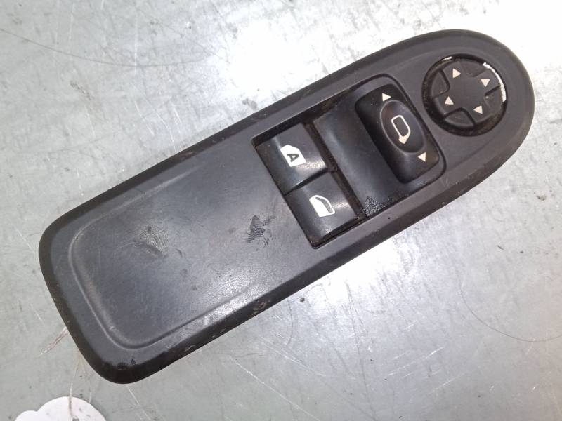MANDO ELEVALUNAS DELANTERO IZQUIERDO 96637530XT 