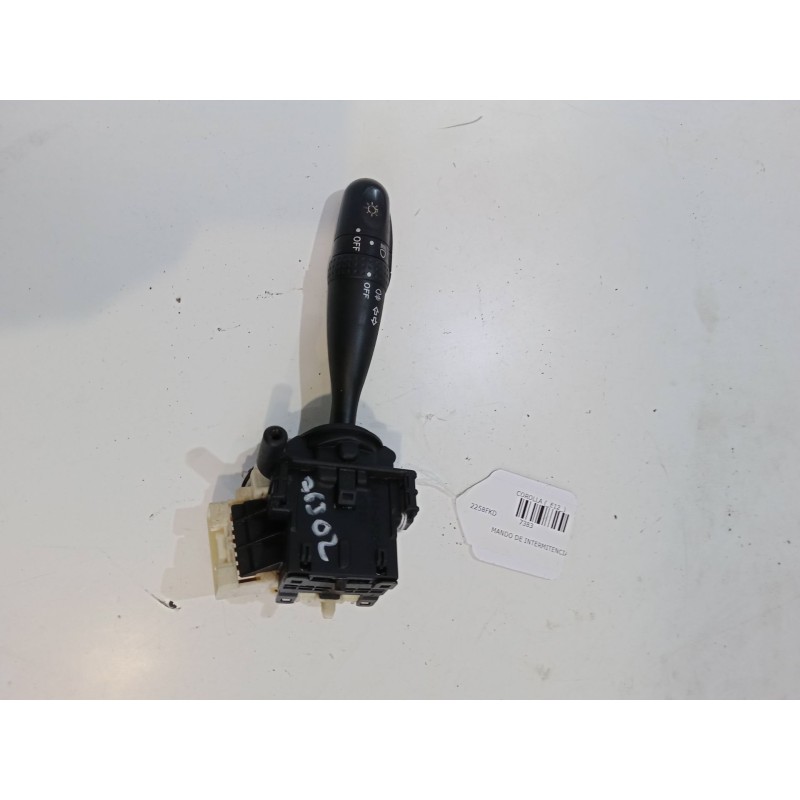 Recambio de mando de intermitencia para toyota corolla (_e12_) 1.6 vvt-i (zze121_) referencia OEM IAM PA6-GF30  