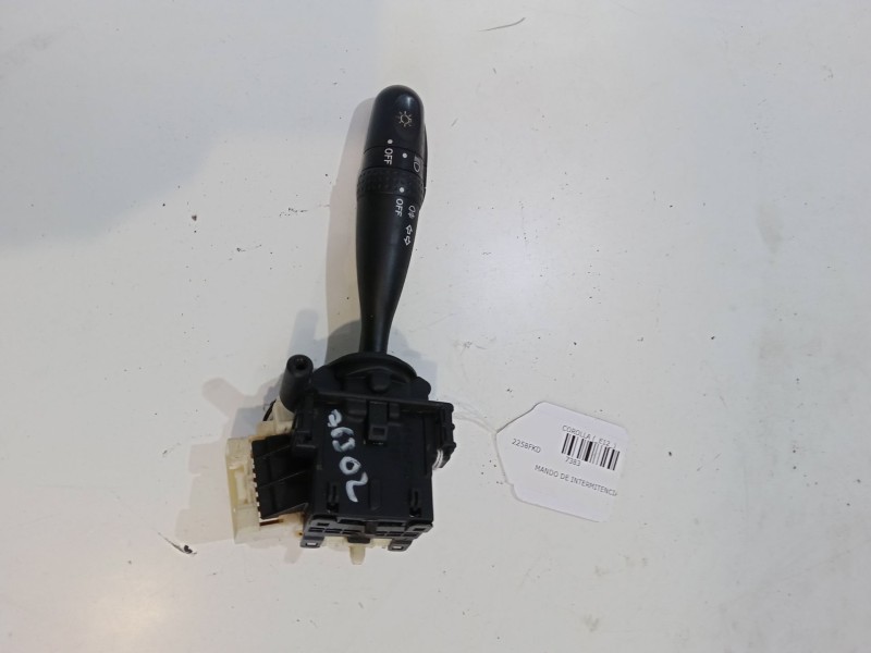 Recambio de mando de intermitencia para toyota corolla (_e12_) 1.6 vvt-i (zze121_) referencia OEM IAM PA6-GF30  