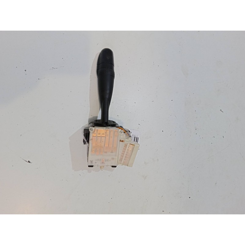 Recambio de mando de intermitencia para toyota corolla (_e12_) 1.6 vvt-i (zze121_) referencia OEM IAM PA6-GF30  