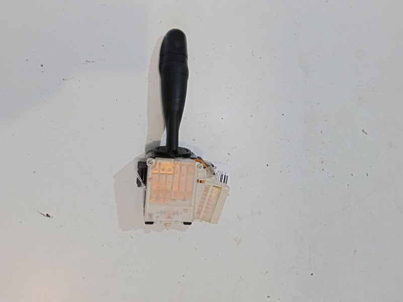 Recambio de mando de intermitencia para toyota corolla (_e12_) 1.6 vvt-i (zze121_) referencia OEM IAM PA6-GF30  