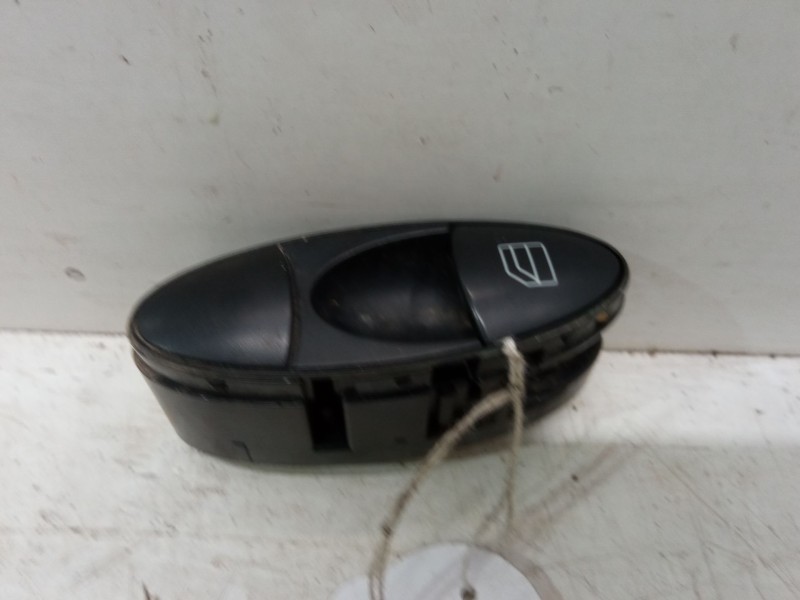 Recambio de mando elevalunas delantero derecho para mercedes-benz e 200 cdi referencia OEM IAM   