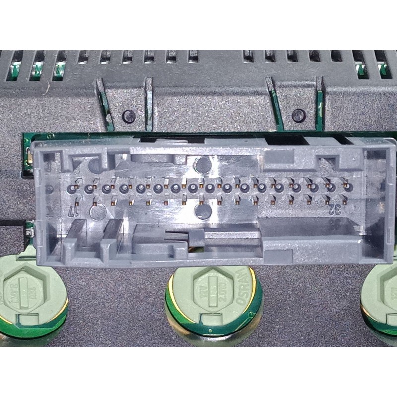 Recambio de pantalla interior reloj para opel corsa c (x01) 1.2 twinport (f08, f68) referencia OEM IAM   