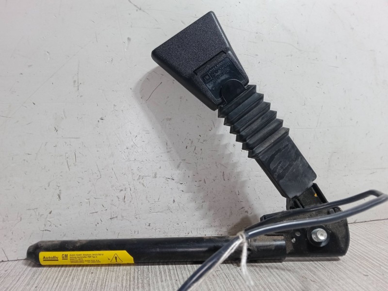 Recambio de anclaje cinturon delantero izquierdo para opel corsa c (x01) 1.2 twinport (f08, f68) referencia OEM IAM   