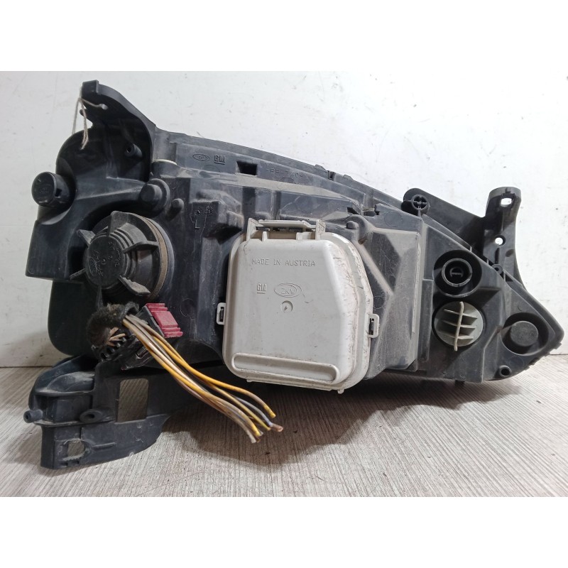 Recambio de faro derecho para opel corsa c (x01) 1.2 twinport (f08, f68) referencia OEM IAM   