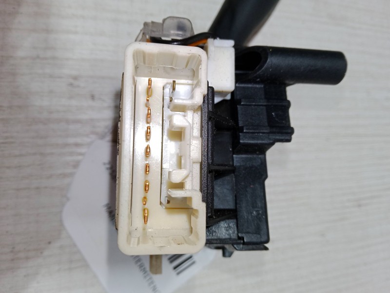 Recambio de mando de intermitencia para toyota corolla (_e12_) 1.6 vvt-i (zze121_) referencia OEM IAM PA6-GF30  