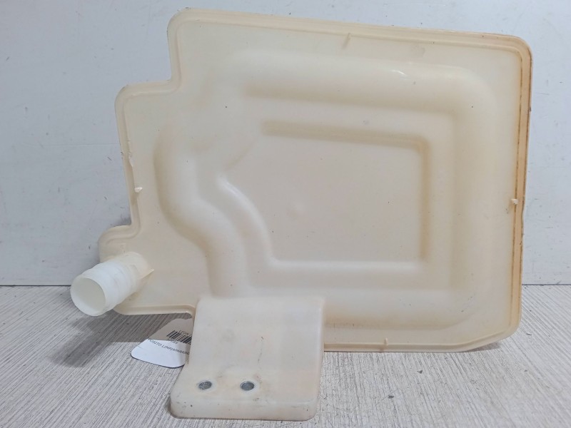 Recambio de deposito limpiaparabrisas para seat leon (1p1) 1.6 tdi referencia OEM IAM   