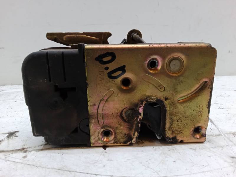 CERRADURA PUERTA DELANTERA DERECHA 