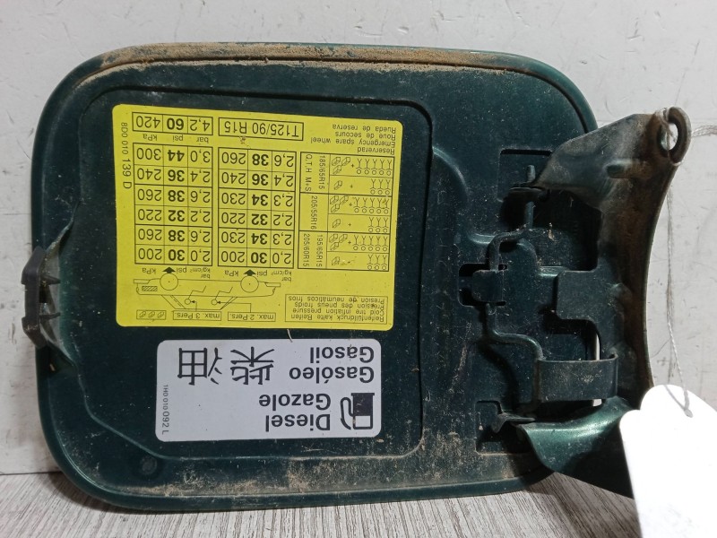 Recambio de tapa exterior combustible para audi a4 b5 (8d2) 1.9 tdi referencia OEM IAM   