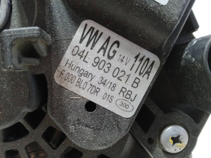 Recambio de alternador para seat ibiza v (kj1, kjg) 1.6 tdi referencia OEM IAM 04L903021B  