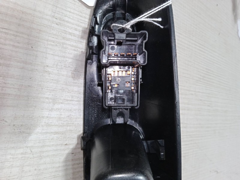 Recambio de mando elevalunas trasero derecho para nissan juke (f15) 1.6 referencia OEM IAM 829601KA2A  