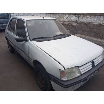PEUGEOT 205 Furgoneta/hatchback de desguace
