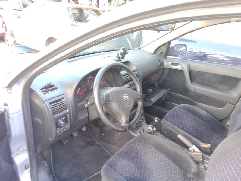 opel astra g hatchback (t98) del año 2001