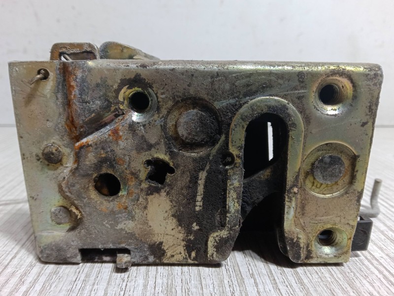 Recambio de cerradura puerta trasera derecha para peugeot 309 i (10c, 10a) 1.6 referencia OEM IAM   