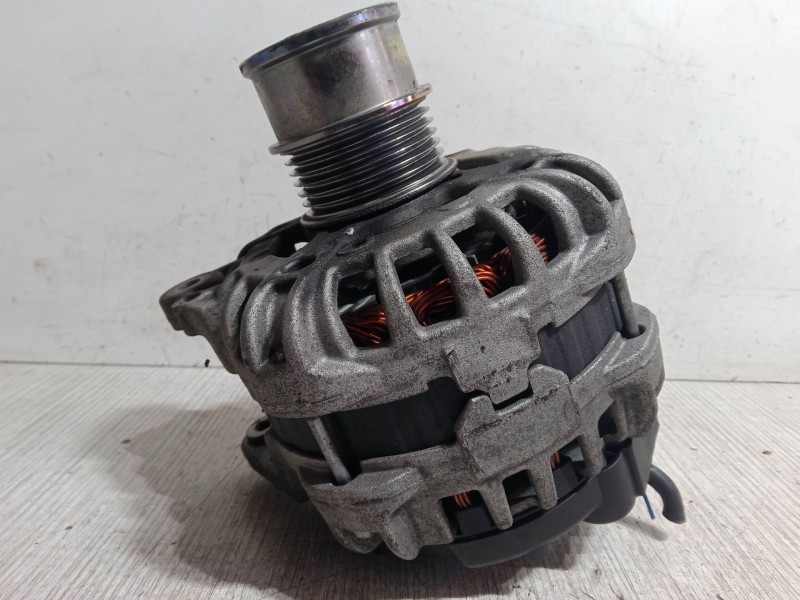 Recambio de alternador para seat ibiza v (kj1, kjg) 1.0 tsi referencia OEM IAM 04E903015A  