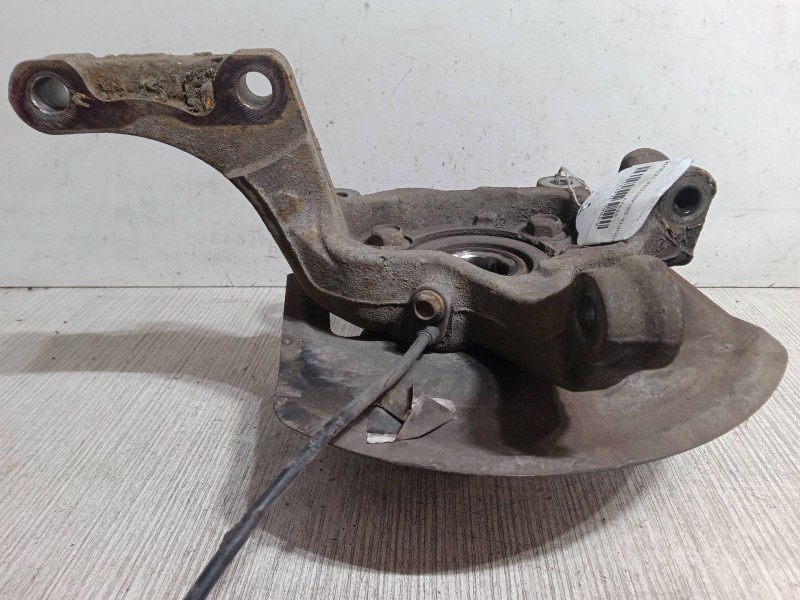 Recambio de mangueta delantera izquierda para nissan x-trail ii (t31) 2.0 dci 4x4 referencia OEM IAM   