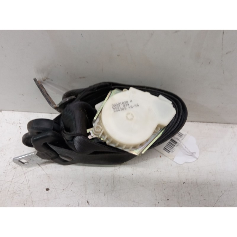 Recambio de cinturon seguridad trasero izquierdo para ford fiesta vi (cb1, ccn) 1.4 tdci referencia OEM IAM   