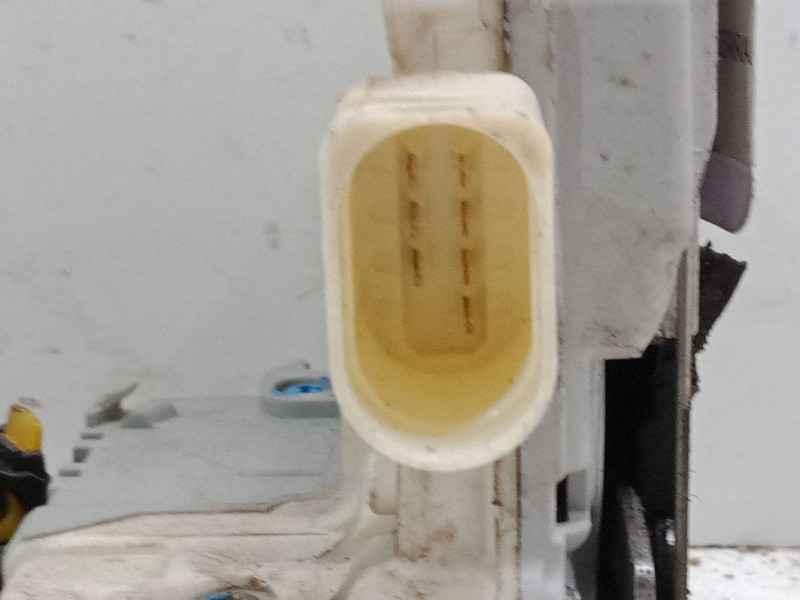Recambio de cerradura puerta delantera derecha para audi a3 sportback (8pa) 1.6 fsi referencia OEM IAM   