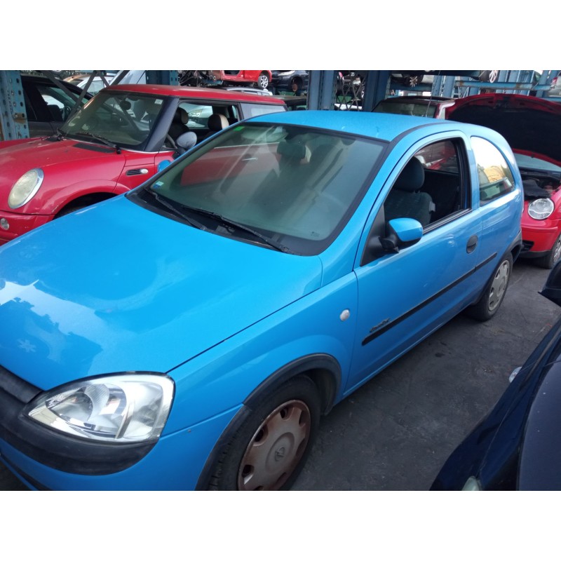 opel corsa c (x01) del año 2001