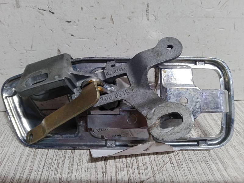 Recambio de maneta interior puerta trasera derecha para mercedes-benz clase s (w116) 280 se, sel (116.024, 116.025) referencia O