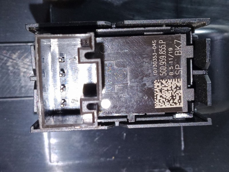 Recambio de mando elevalunas trasero izquierdo para seat ibiza v (kj1, kjg) 1.0 tsi referencia OEM IAM   