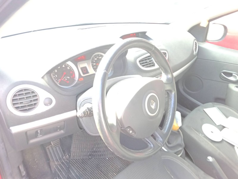 renault clio iii grandtour (kr0/1_) del año 2012