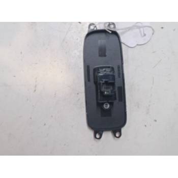 MANDO ELEVALUNAS DELANTERO DERECHO PA6 GF30 