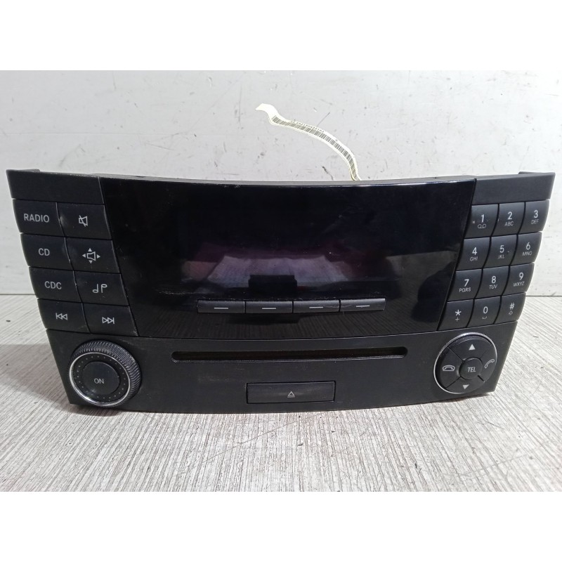 Recambio de radio cd para mercedes-benz clase e t-model (s211) e 200 t kompressor (211.242) referencia OEM IAM A2118702189  