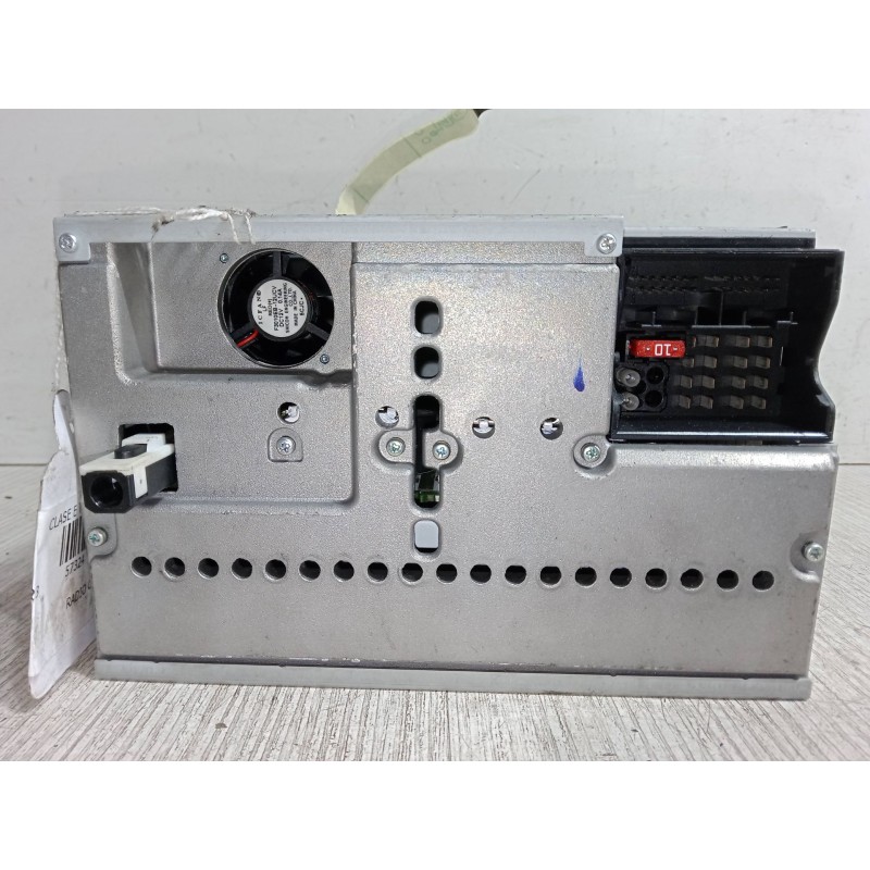 Recambio de radio cd para mercedes-benz clase e t-model (s211) e 200 t kompressor (211.242) referencia OEM IAM A2118702189  