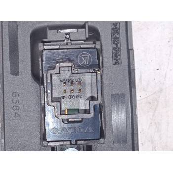 MANDO ELEVALUNAS DELANTERO DERECHO PA6 GF30 