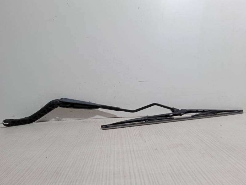 BRAZO LIMPIA DELANTERO IZQUIERDO 
