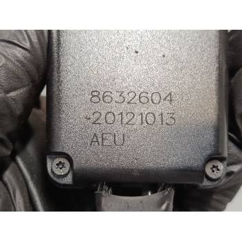 ANCLAJE CINTURON DELANTERO DERECHO 8632604 