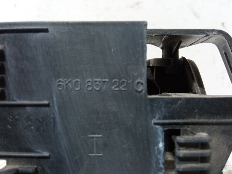 Recambio de maneta interior puerta delantera izquierda para seat ibiza ii (6k1) 1.4 i referencia OEM IAM 6K0837221C  