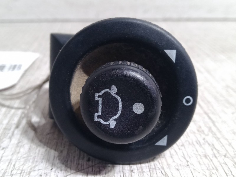 Recambio de mando retrovisor para ford fiesta vi (cb1, ccn) 1.6 tdci referencia OEM IAM   