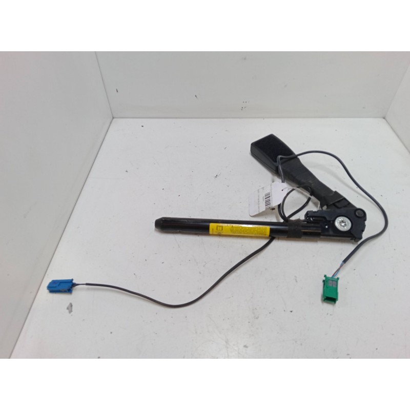 Recambio de anclaje cinturon delantero derecho para opel astra h furgoneta/station wagon (l70) 1.7 cdti (l70) referencia OEM IAM