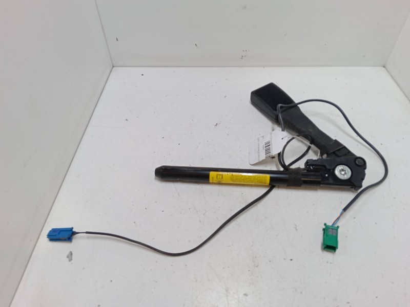 Recambio de anclaje cinturon delantero derecho para opel astra h furgoneta/station wagon (l70) 1.7 cdti (l70) referencia OEM IAM