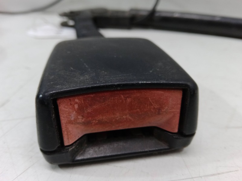 Recambio de anclaje con pretensor delantero derecho para ford focus i (daw, dbw) 2.0 16v referencia OEM IAM   