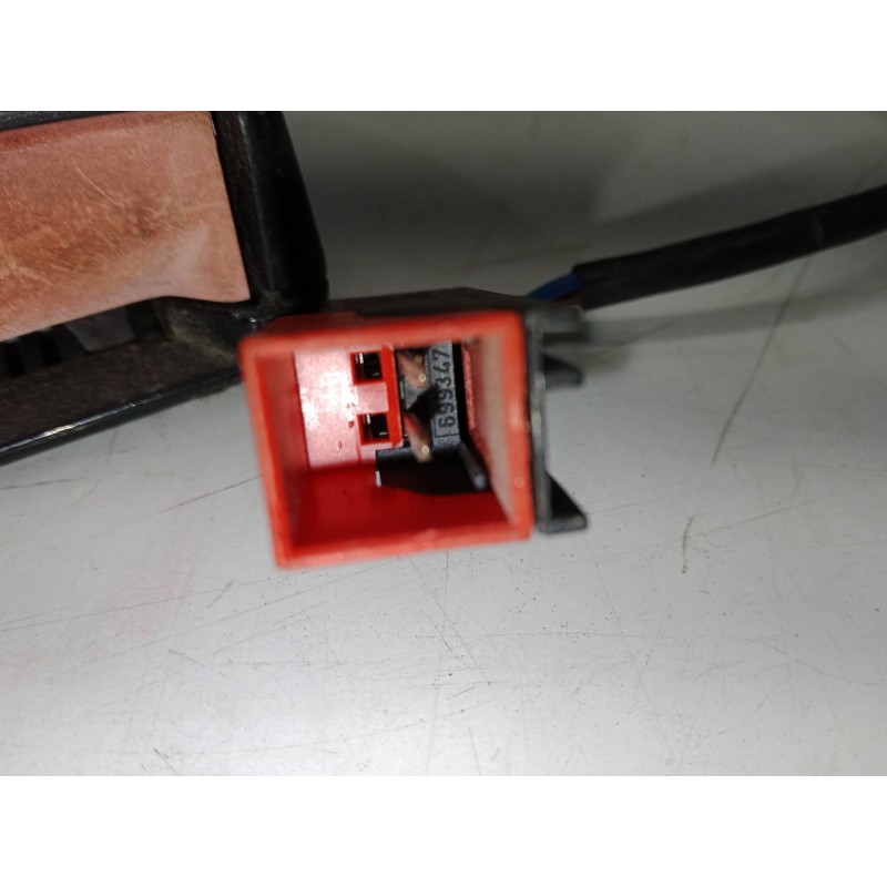 Recambio de anclaje con pretensor delantero derecho para ford focus i (daw, dbw) 2.0 16v referencia OEM IAM   