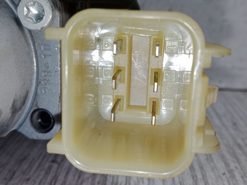 Recambio de motor elevaluna delantero izquierdo para ford fiesta vi (cb1, ccn) 1.6 tdci referencia OEM IAM   