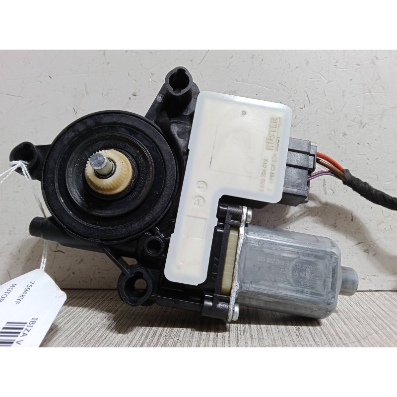 Recambio de motor elevaluna delantero derecho para seat ibiza v (kj1, kjg) 1.0 tsi referencia OEM IAM 0130822064  2Q1959882
