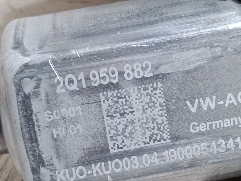 Recambio de motor elevaluna delantero derecho para seat ibiza v (kj1, kjg) 1.0 tsi referencia OEM IAM 0130822064  2Q1959882