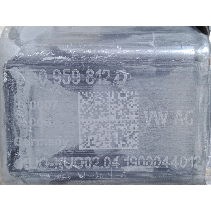 Recambio de motor elevaluna trasero derecho para seat ibiza v (kj1, kjg) 1.0 tsi referencia OEM IAM 0130822694  5Q0959812D